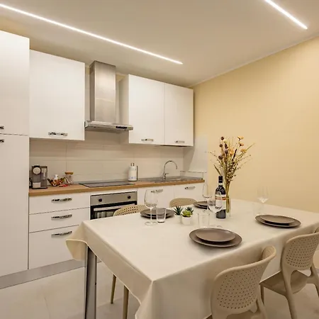 Апартаменти Tropical Санремо